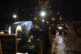 Several Dozen Farmers From The Coordination Rurale At Porte d Auteuil - Paris