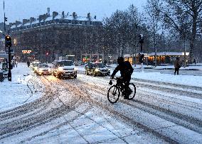 Paris Under The Snow - Paris