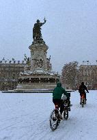 Paris Under The Snow - Paris