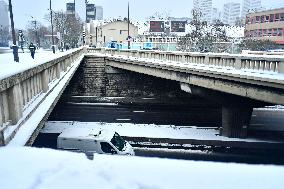 Paris Under The Snow - Paris