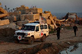 Hamas Members Search for The Remains of The Last Israeli Hostage - Gaza