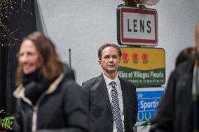 Outgoing Mayor Sylvain Robert - Lens