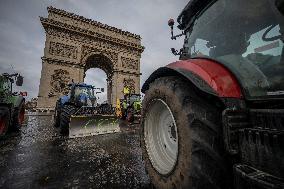 Several Dozen Farmers From The Coordination Rurale Arriving In Paris