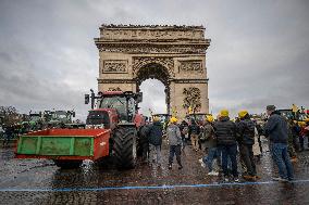 Several Dozen Farmers From The Coordination Rurale Arriving In Paris