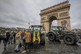 Several Dozen Farmers From The Coordination Rurale Arriving In Paris