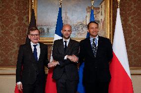 Weimar Triangle and Indian Foreign Ministers Meet in Paris