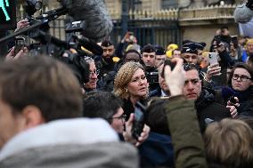 Yael Braun-Pivet Heckled Outside French National Assembly - Paris