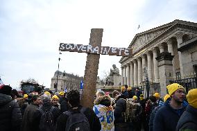 Farmers Protest In Front Of The National Assembly - Paris