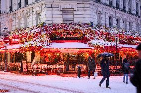 Illustration - Paris Under the Snow - Paris
