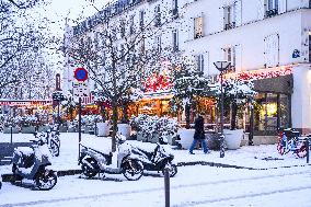 Illustration - Paris Under the Snow - Paris