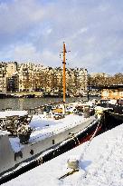 Illustration - Paris Under the Snow - Paris