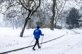 Illustration - Paris Under the Snow - Paris
