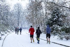Illustration - Paris Under the Snow - Paris