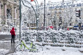 Illustration - Paris Under the Snow - Paris