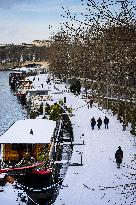 Illustration - Paris Under the Snow - Paris