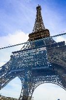 Illustration - Paris Under the Snow - Paris