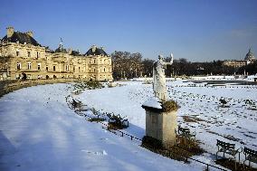 Illustration - Paris Under the Snow - Paris