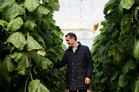 Pacheco Visits Farm Affected By 2024 DANA - Spain