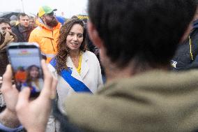 Sarah Knafo At Farmers Protest - Paris