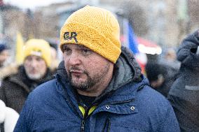 Several Dozen Farmers From The Coordination Rurale - Paris