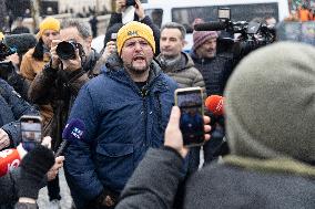 Several Dozen Farmers From The Coordination Rurale - Paris