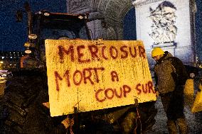 Several Dozen Farmers From The Coordination Rurale - Paris