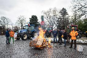 Several Dozen Farmers From The Coordination Rurale At Porte d Auteuil - Paris