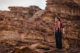 Queen Rania of Jordan Tours Wadi Rum - Jordan