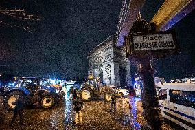 French farmers leaves Paris