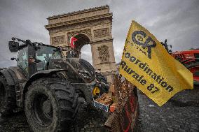 Farmers From The Coordination Rurale Arriving In Paris