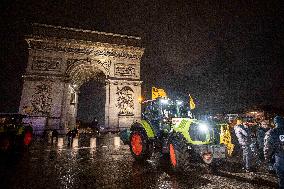 French farmers leaves Paris
