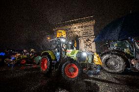 French farmers leaves Paris