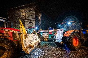 French farmers leaves Paris
