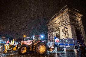 French farmers leaves Paris