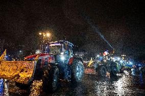 French farmers leaves Paris