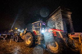 French farmers leaves Paris