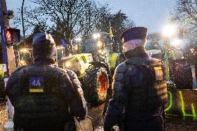 Several Dozen Farmers From The Coordination Rurale At Porte d Auteuil - Paris AJ