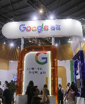 Google Market Value Exceeds Apple's