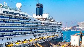 Large Cruise Ships Routine Repairs