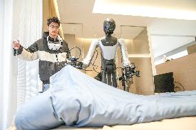 Humanoid Robots Simulation Training
