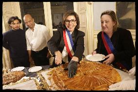 Rachida Dati At Epiphany Event - Paris