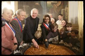 Rachida Dati At Epiphany Event - Paris