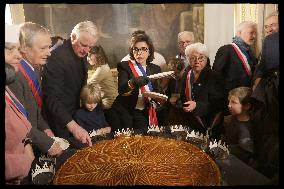 Rachida Dati At Epiphany Event - Paris