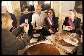 Rachida Dati At Epiphany Event - Paris