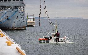 Rescue operation for cargo vessel Athos