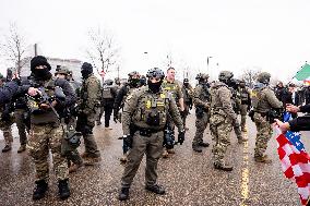 Federal Agents Clash With Protesters - Minneapolis