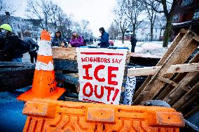 Federal Agents Clash With Protesters - Minneapolis
