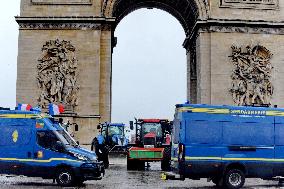 Several Dozen Farmers From The Coordination Rurale Arriving In Paris