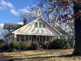 Memorial After Fatal Shooting - Minneapolis
