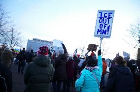 Memorial After Fatal Shooting - Minneapolis